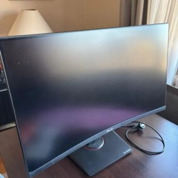 Asus Tuf Gaming 31.5 VG32VQ 1Ms 144hz