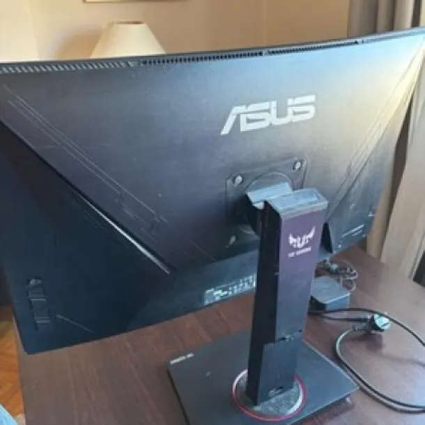 Asus Tuf Gaming 31.5 VG32VQ 1Ms 144hz