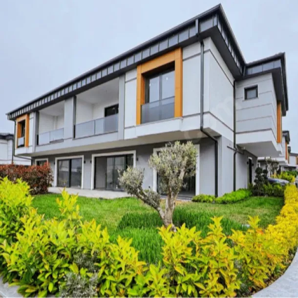 SİTE İÇİNDE BAHÇE BAĞIMSIZ İKİZ VİLLA!! BU FİYATA KAÇMAZ!!