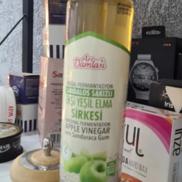 Ekşi yeşil elma sirkesi