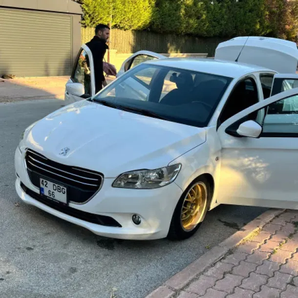 2015 Model Peugeot 307